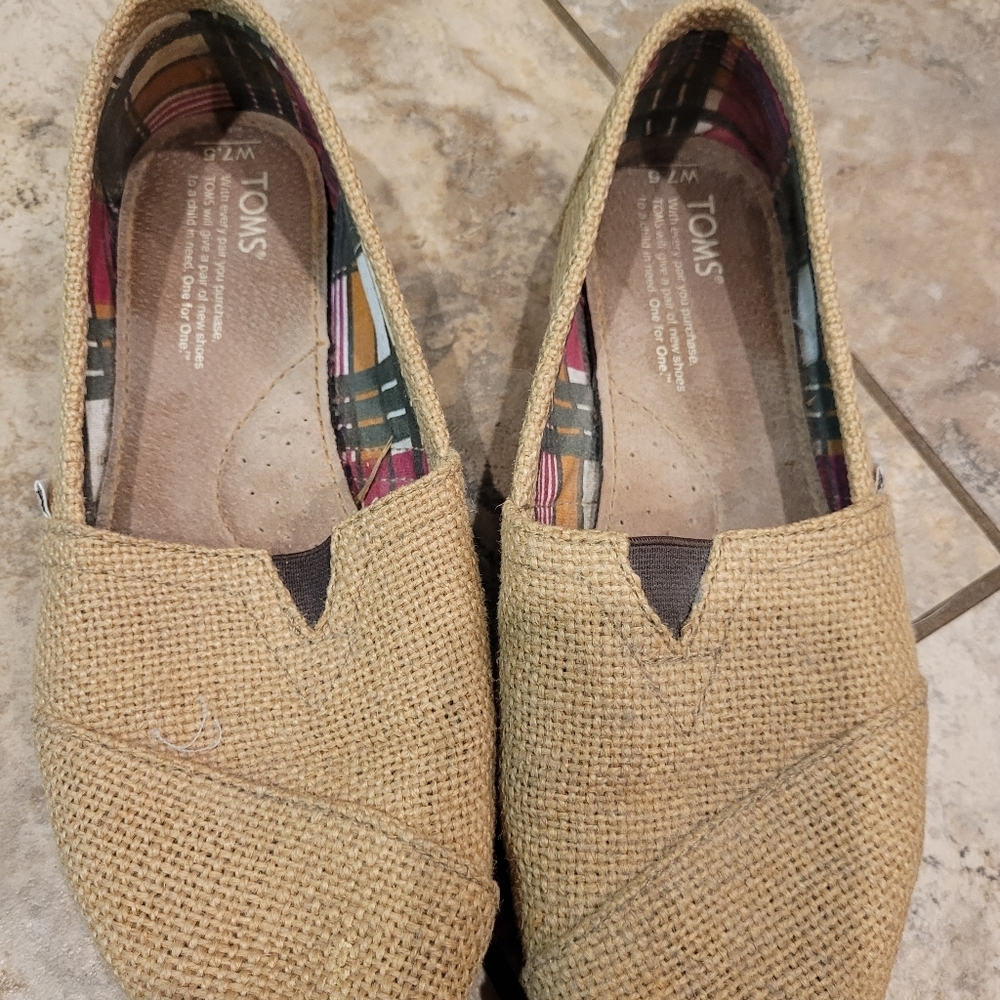 Toms Women's Natural Woven Slip-On Flats